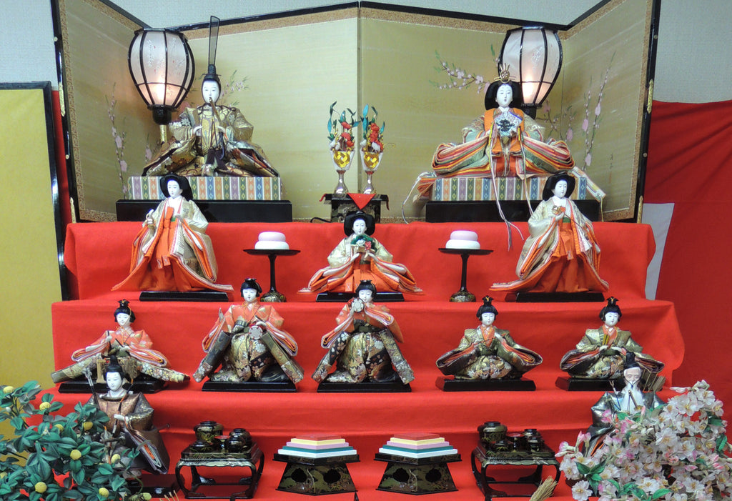Hina-maturi(the Doll Festival)